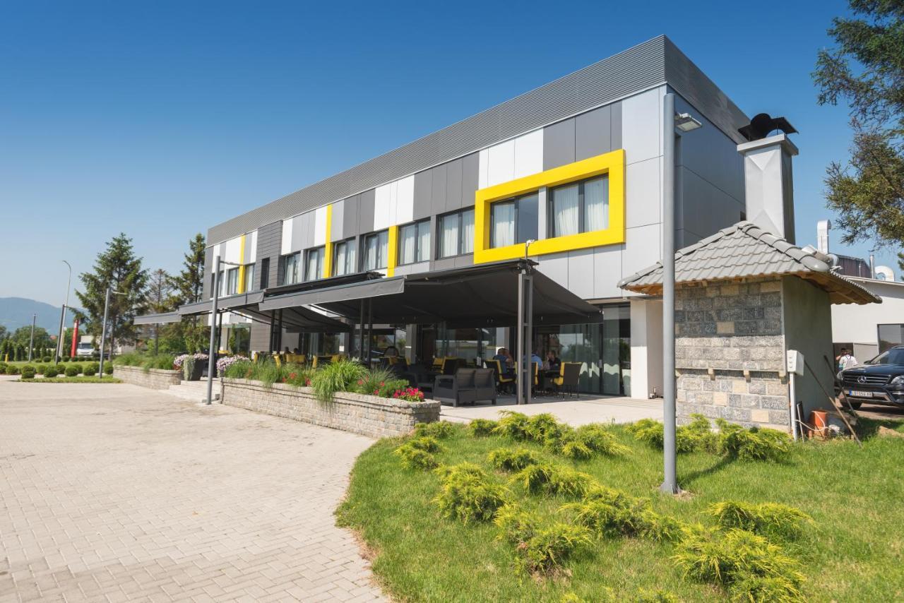 Hotel Stobex Loznica Exterior foto