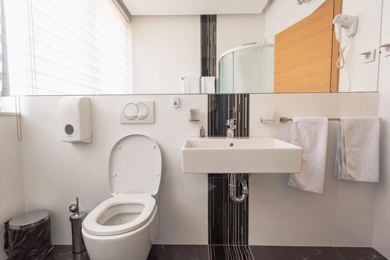 Hotel Stobex Loznica Quarto foto