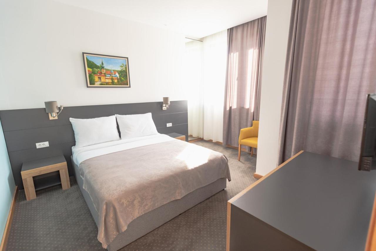 Hotel Stobex Loznica Quarto foto